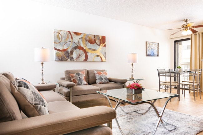 Photo - Regency Manor