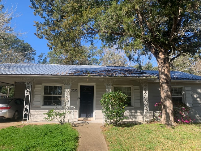 Photo - 3020 Grove St