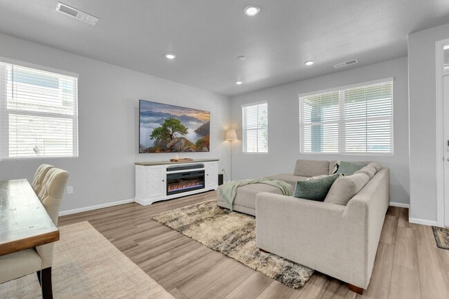Photo - 22150 E 8th Ave