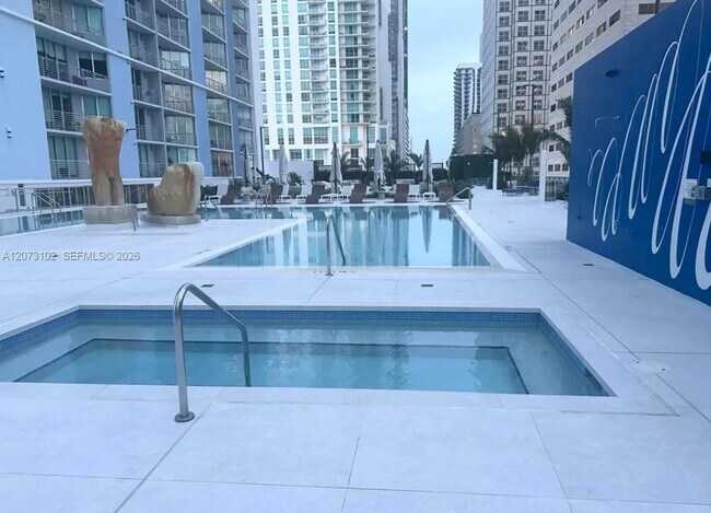 Photo - 335 S Biscayne Blvd Unidad 3706