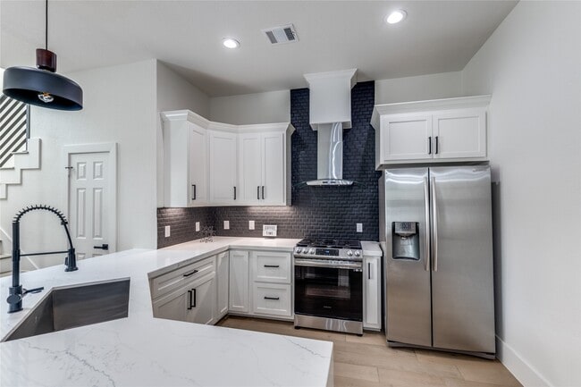 Photo - 5618 Canal St