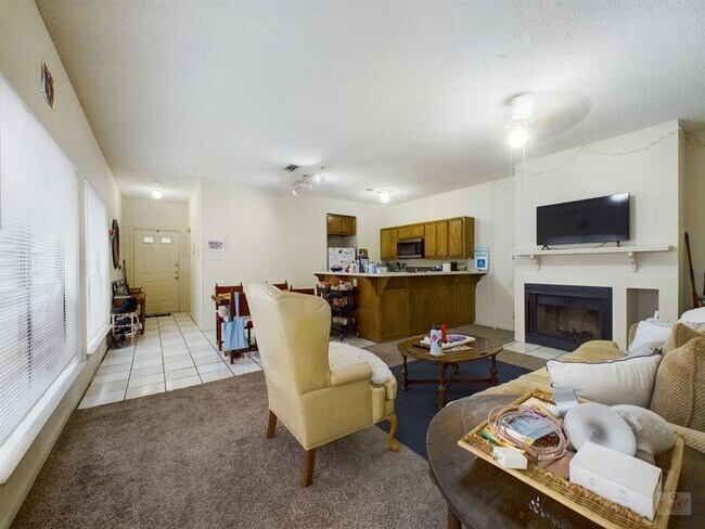 Photo - 4111 Speedway