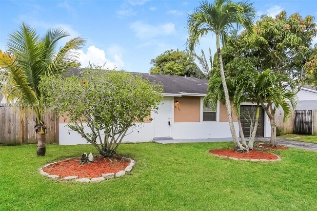 Building Photo - 8170 SW 6th Ct Rental