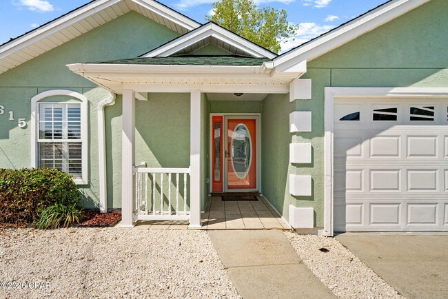 Photo - 615 Poinsettia Ct