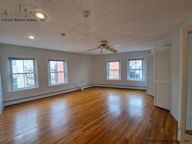 21A Moon St Unit 1
