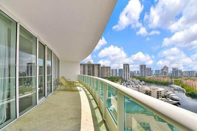 Photo - 19955 NE 38th Ct Unidad # 1701 Rental