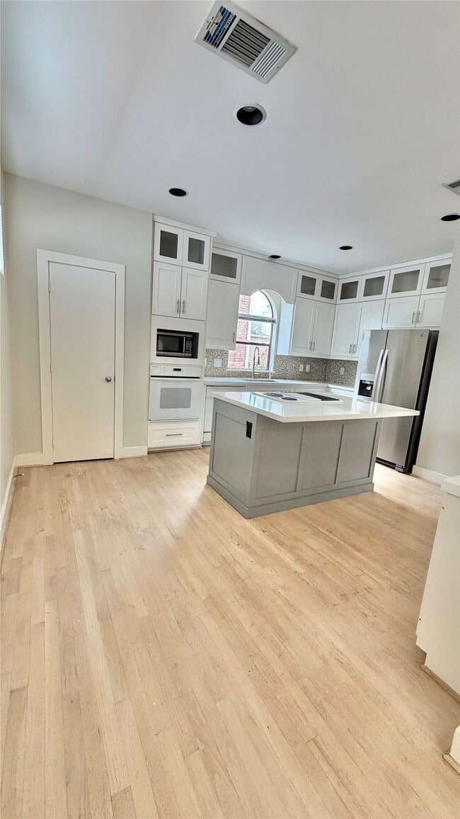 Photo - 6418 Ferris Dr