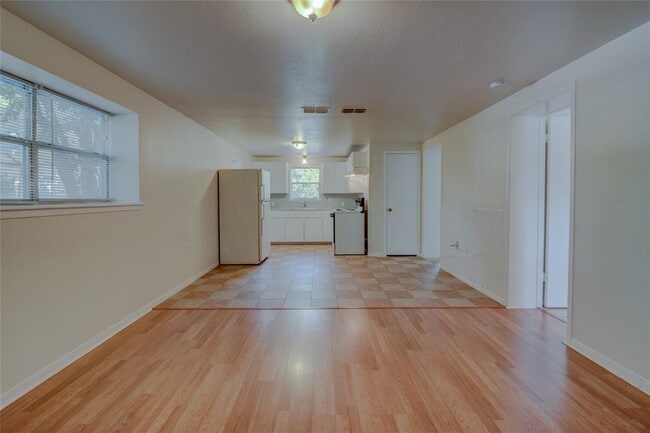 Photo - 1308 Pine St