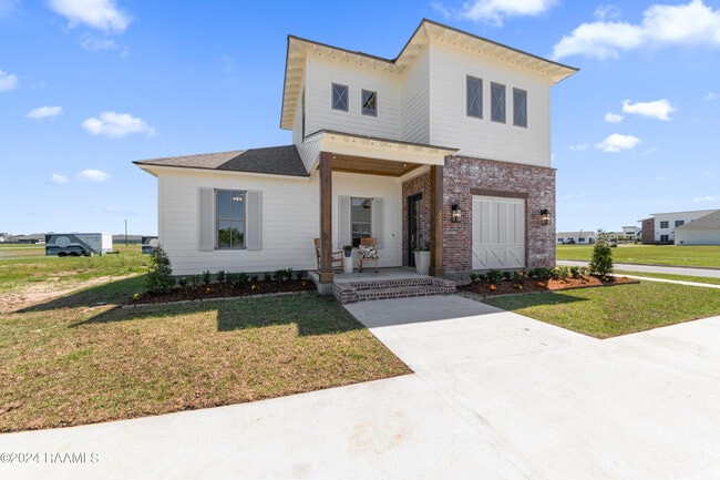 Building Photo - 400 Villager Ave