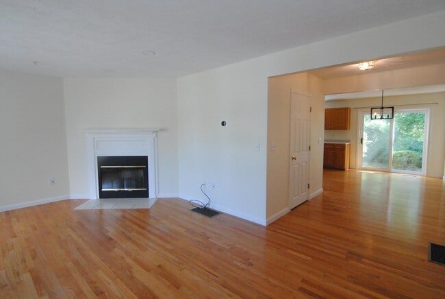 Photo - 68 Georgetown Dr