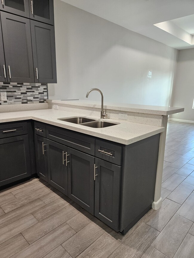 Photo - Magnolia Flats