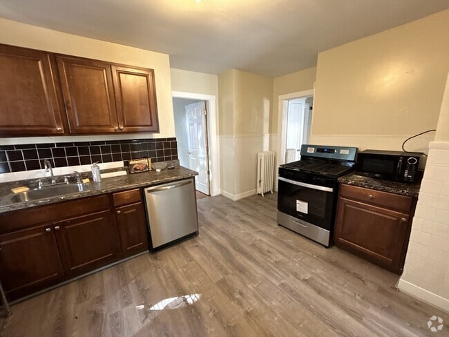 Building Photo - 9 Radnor Rd Unit 1 Rental