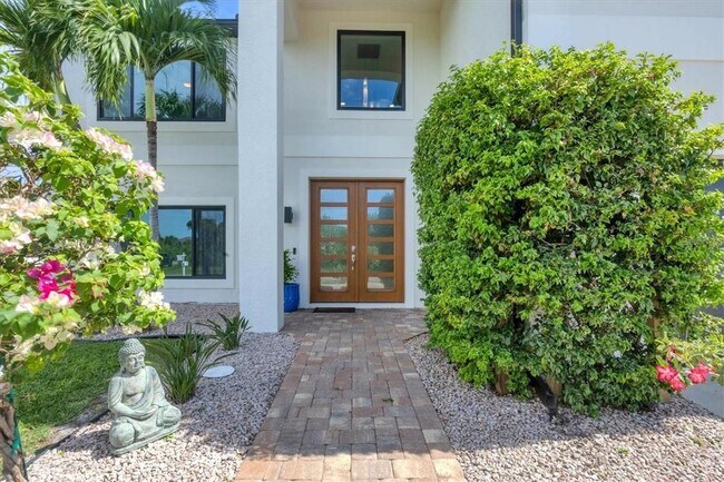 15530 Aqua Cir