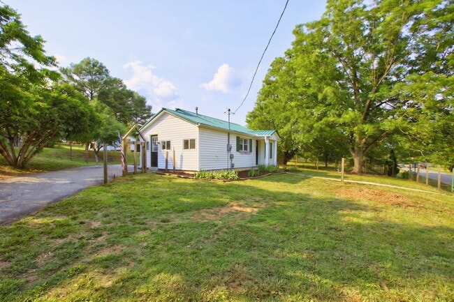 Photo - 611 Holston Creek Church Rd