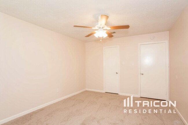 Photo - 4319 Cinnabar Dr