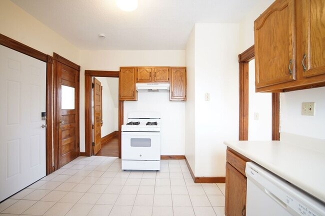 Photo - 74 Crystal Ave Unit 3rd Floor