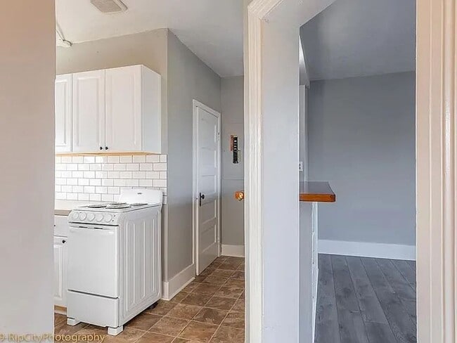 Photo - Tacoma Street Apartments Unit 3028