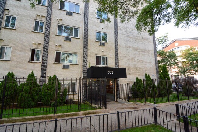 Building Photo - 663 W Grace St Rental