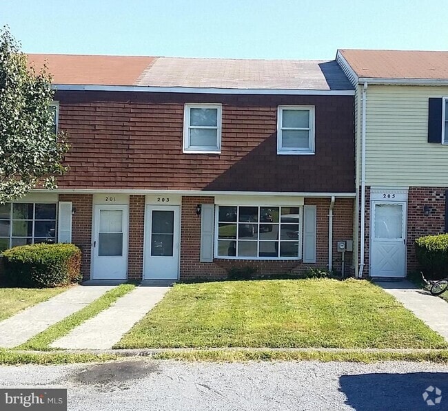 Building Photo - 203 Ash Hollow Dr Rental