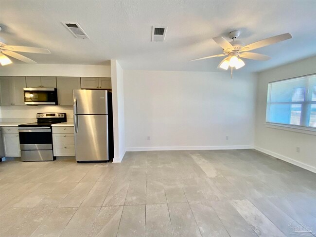 Photo - 9553 Lillian Hwy