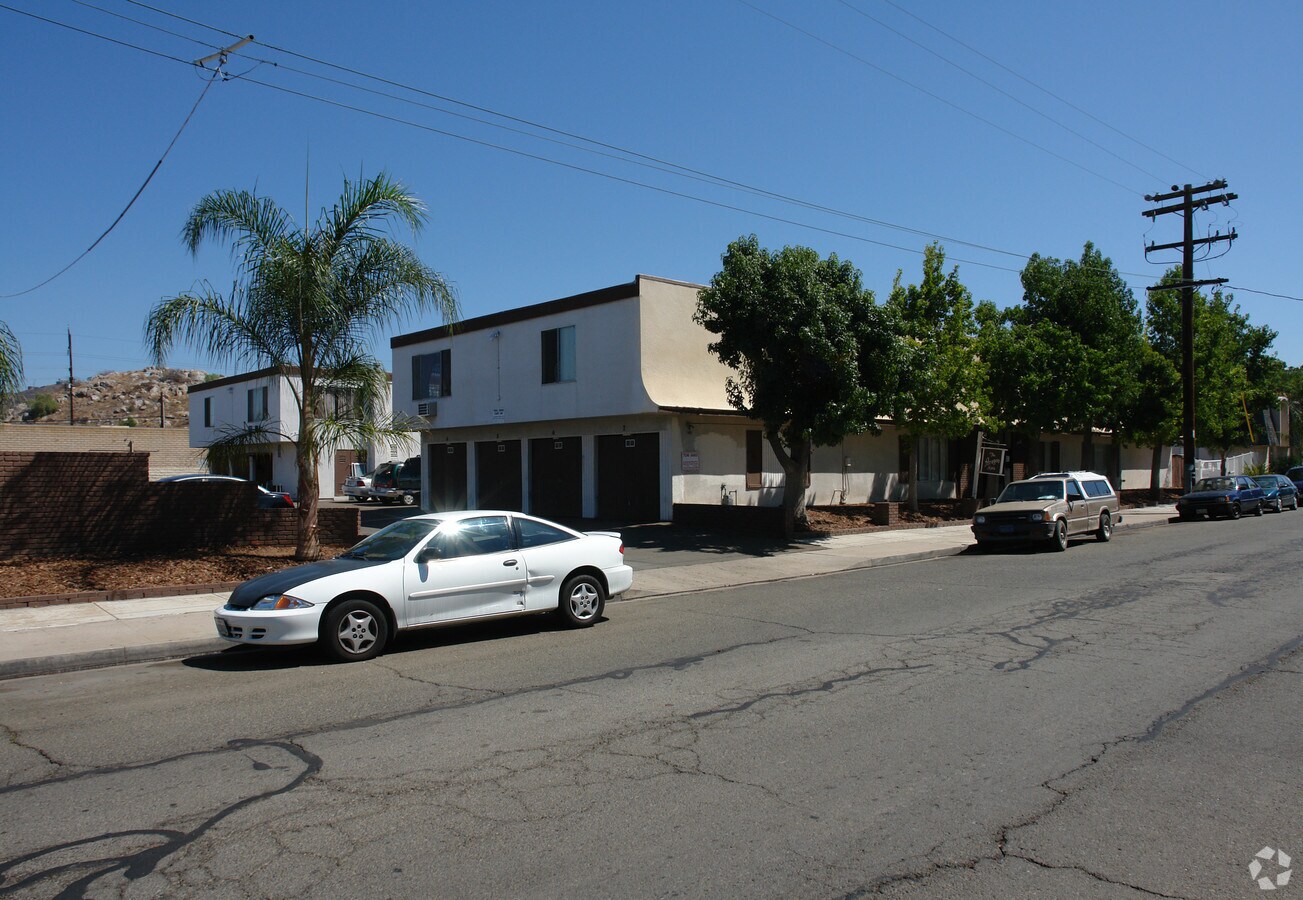 Photo - Aragon Apartments