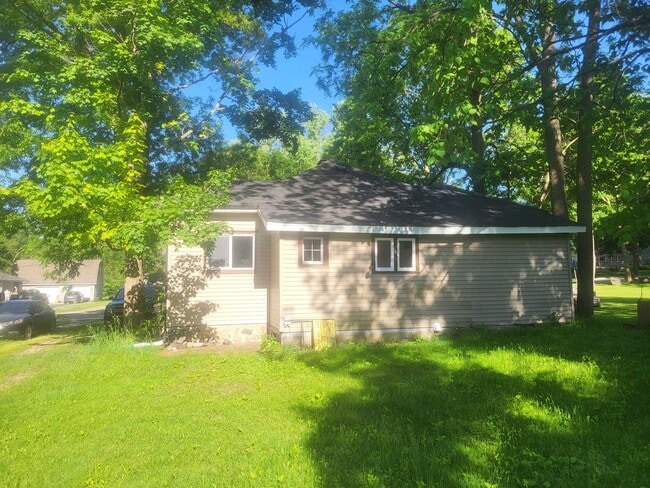 Photo - 128 East St