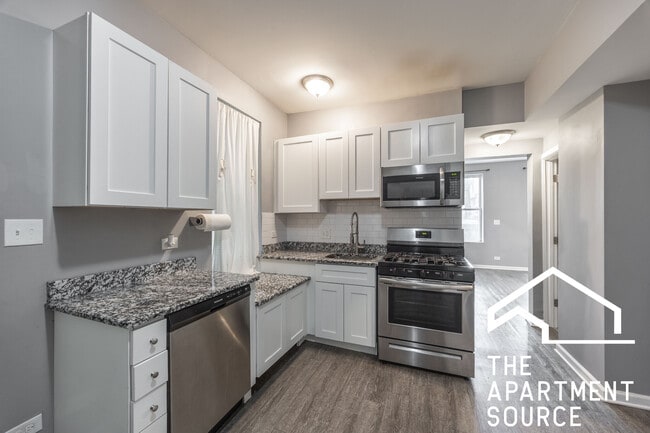 Building Photo - 2120 W Cullerton St Unit G Rental