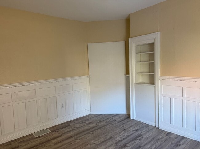 Photo - 267 W Utica St Unit Lower Rear 1 Bedroom Apartment