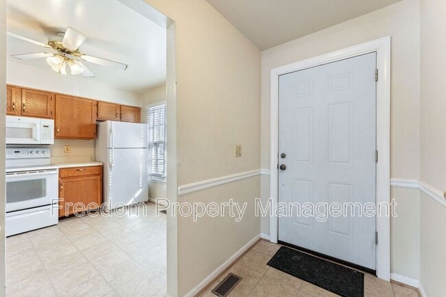Photo - 726 Pine Tree Ct