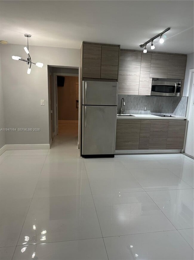 Photo - 323 Washington Ave Unit 12