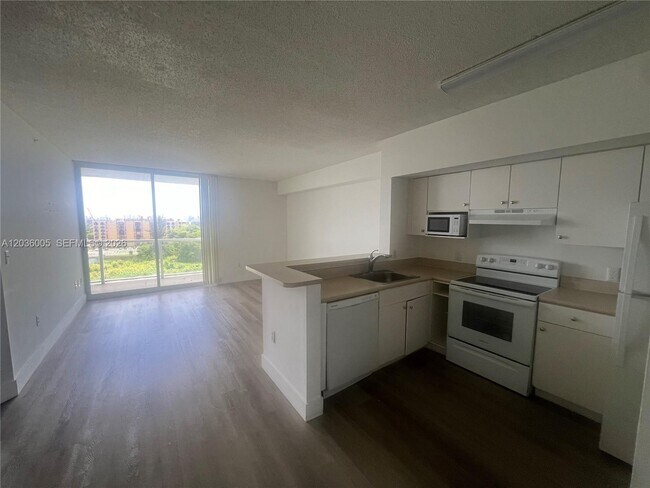 Photo - 5077 NW 7th St Unidad 809