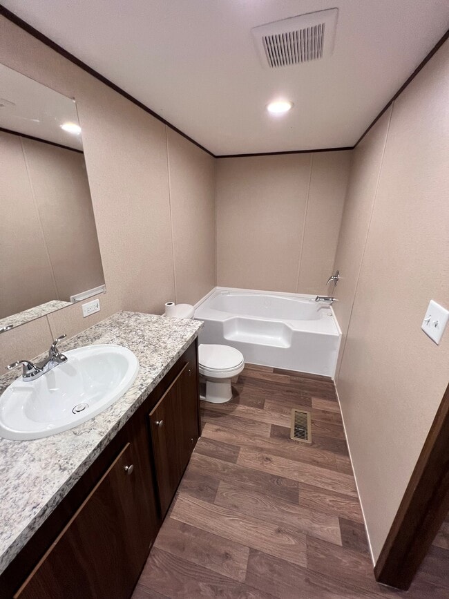 Photo - 1711 McKenzie Rd