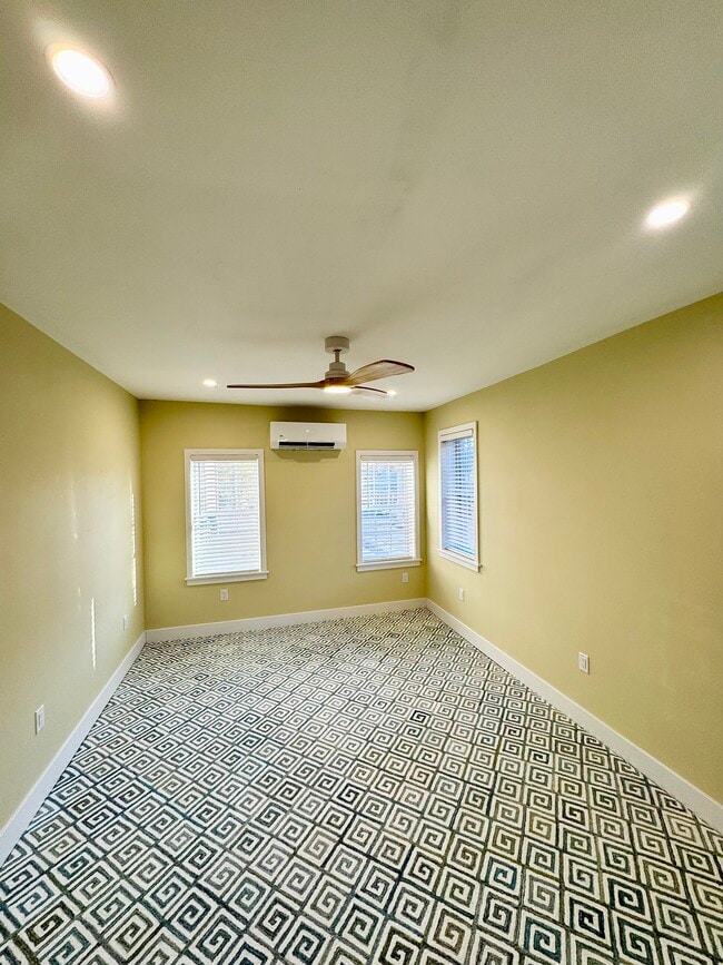 Bright and colorful living room space - 136 E King St Unit 2