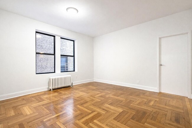 Photo - 664 W 163rd St Unit 6