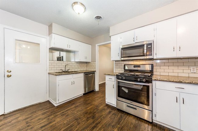 Photo - 2335 Wildoak Dr