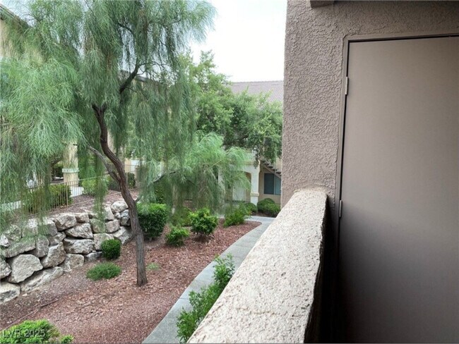 Photo - 8805 Jeffreys St