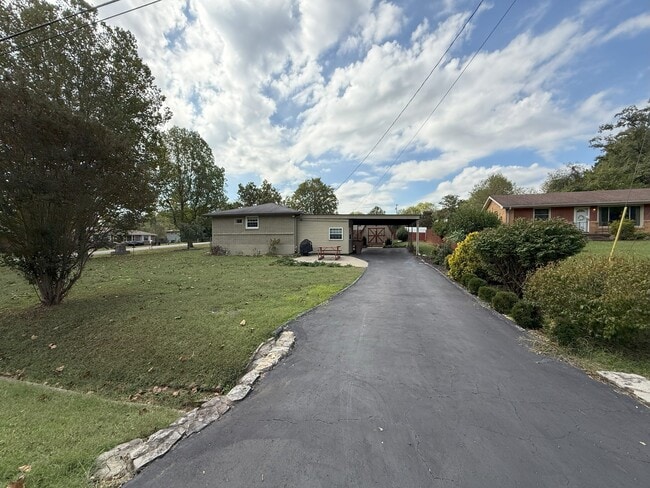 Photo - 1931 Valley Park Dr