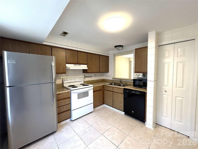 Photo - 9620 Vinca Cir