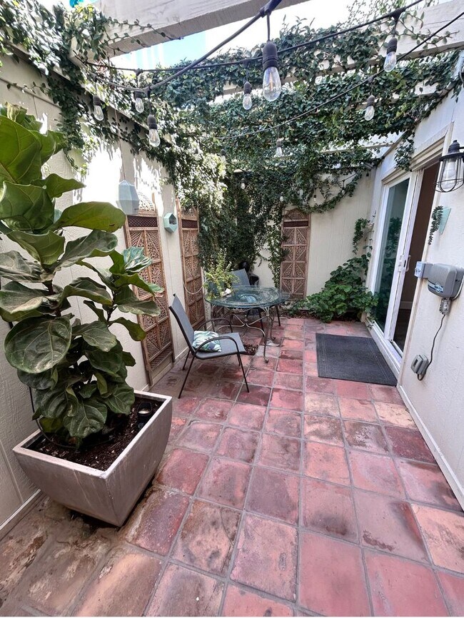 Photo - Luxury Scottsdale Townhouse Camelback/Scot...