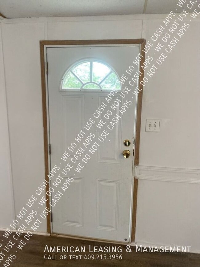 Photo - 3054 Woden Rd