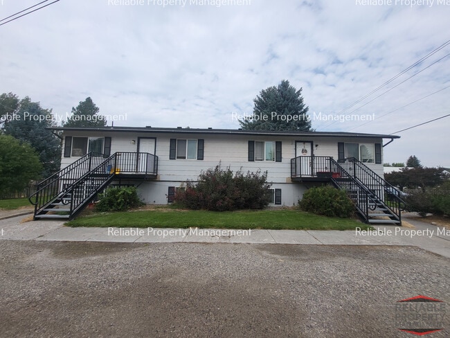 Building Photo - 360 W Center St Unit 4