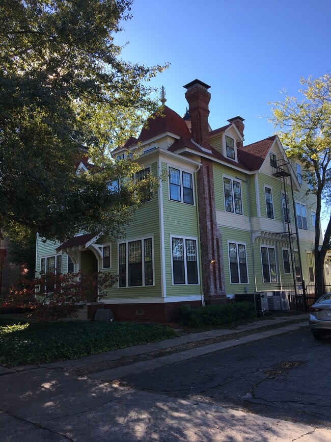 Photo - 1004 Scott St Unit 4