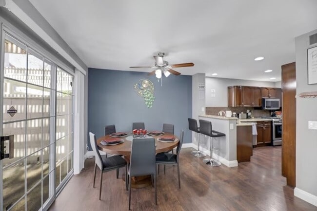 Photo - 7938 Cina Ave