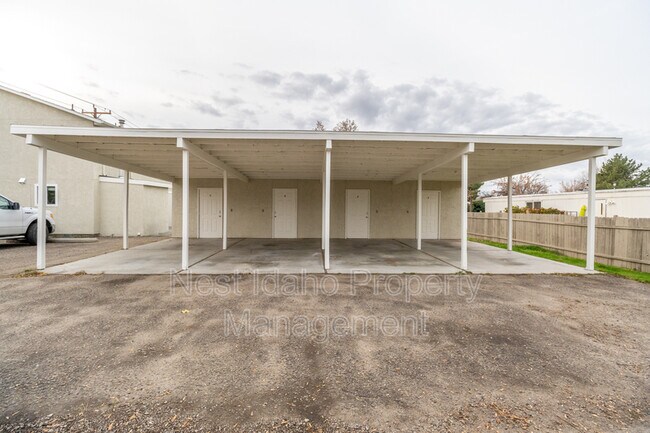 Photo - 223 N Liberty St