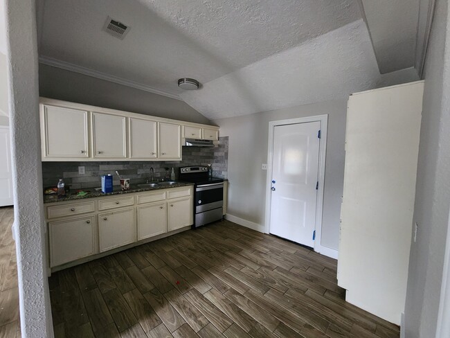 Photo - 304 Truman St,