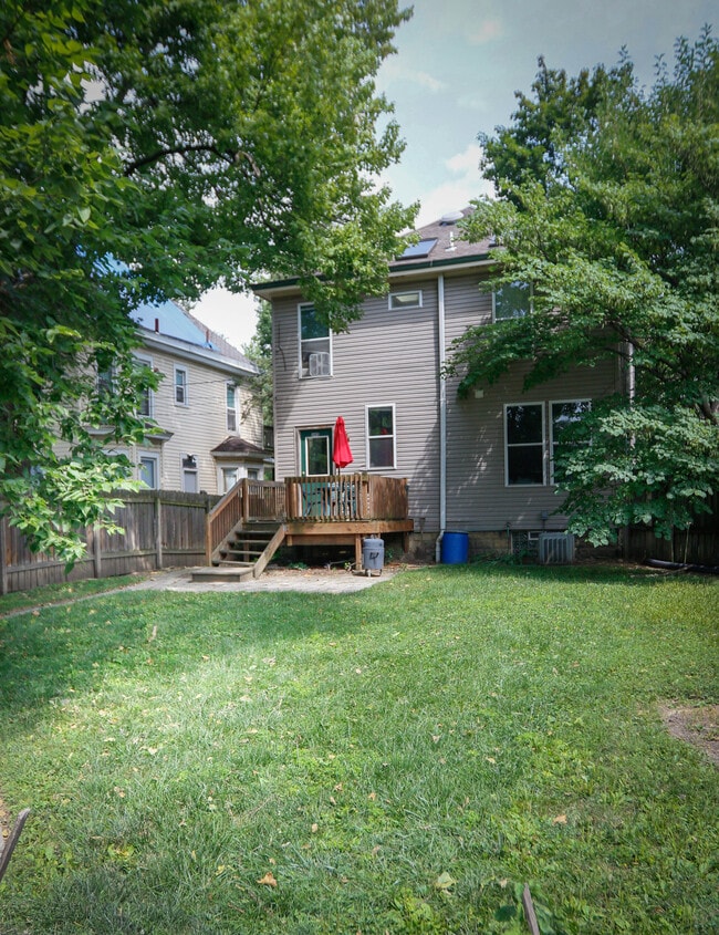 Photo - 395 E 15th Ave