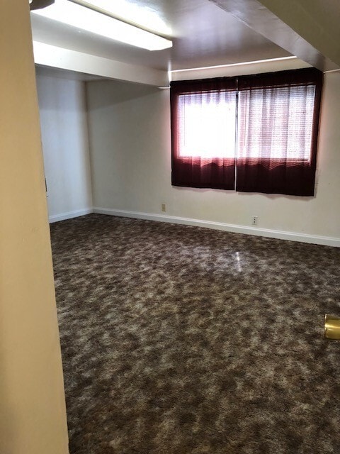 Building Photo - Two Bedroom Home in Moses Lake