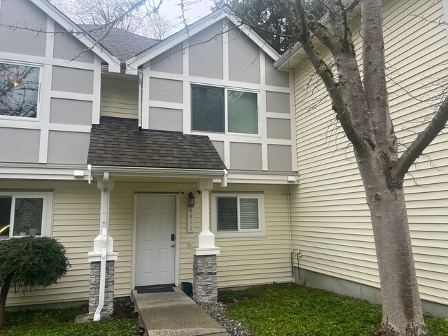 2Bd/2Ba Bellevue Townhouse - 2Bd/2Ba Bellevue Townhouse