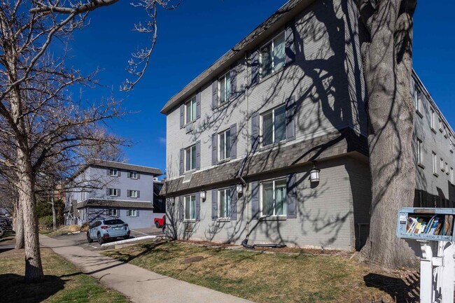 Photo - Pearl Apartments