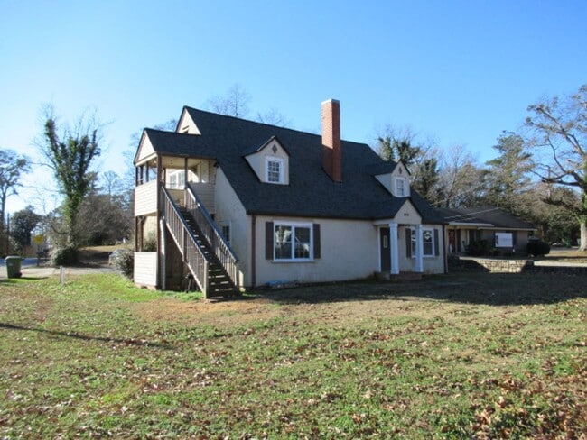 Photo - 1404 Maple St